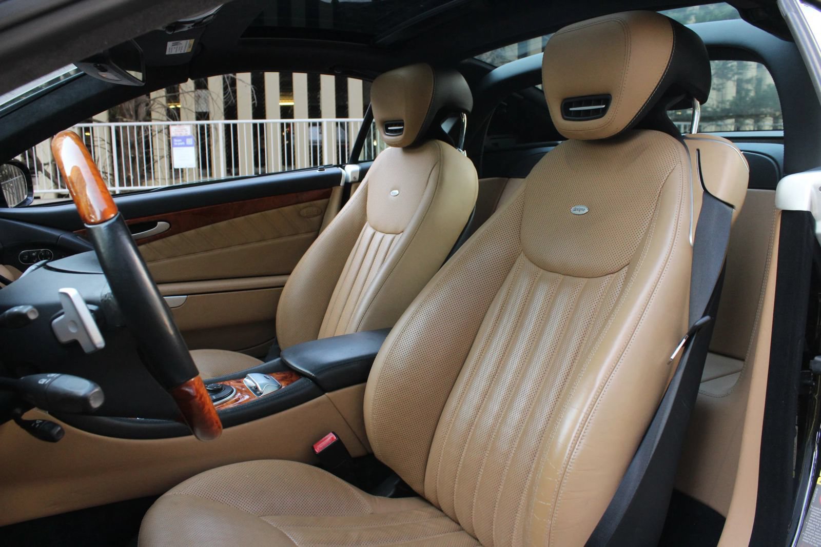 Used 2011 Mercedes-Benz SL 550 image 20