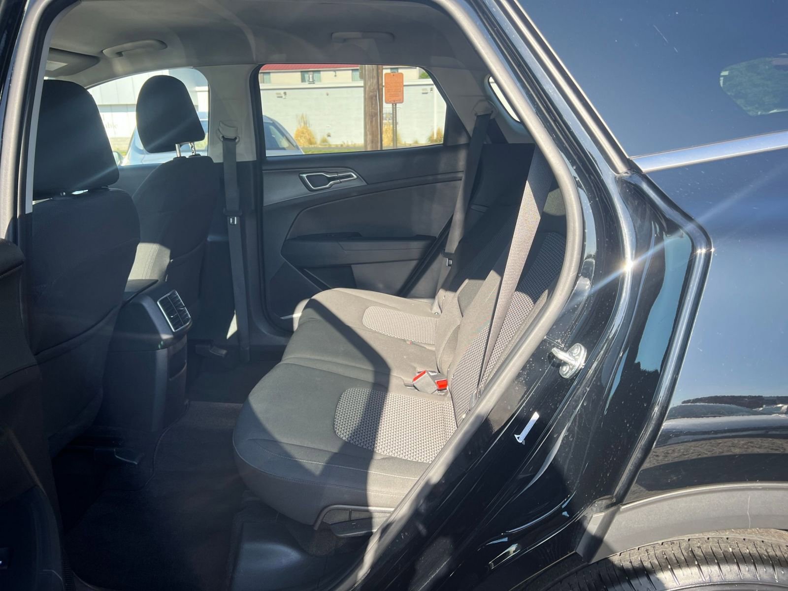 Used 2025 Kia Sportage LX FWD image 24