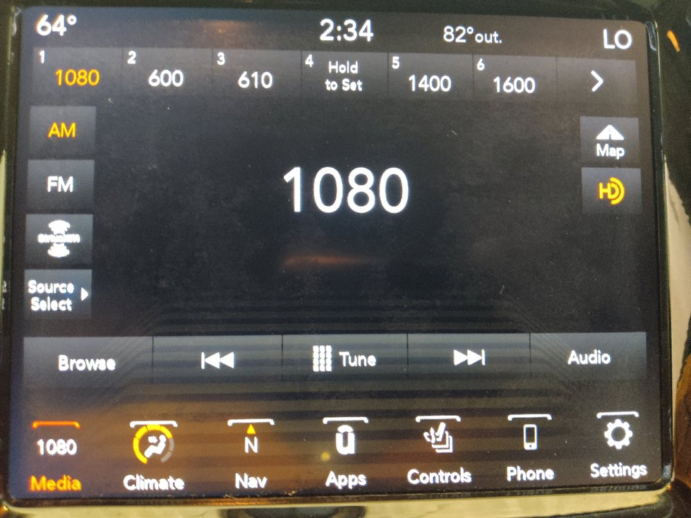 Used 2020 Jeep Cherokee Limited AWD/4WD image 25