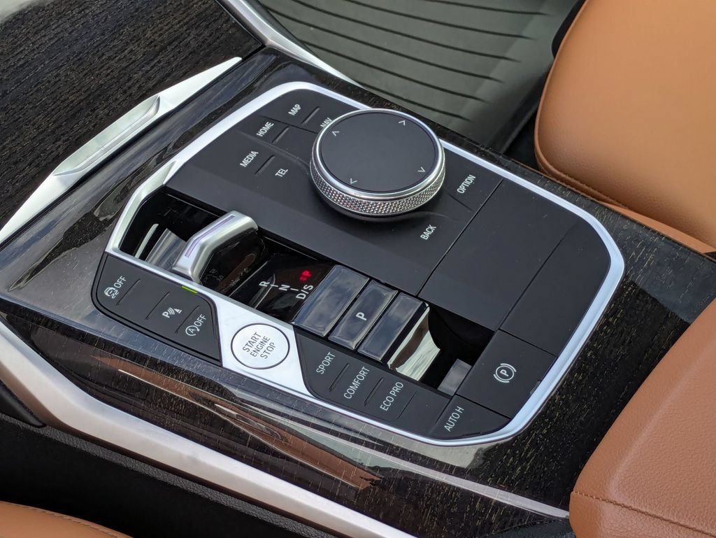 Used 2023 BMW 330i Sedan w/ Premium Package RWD image 20
