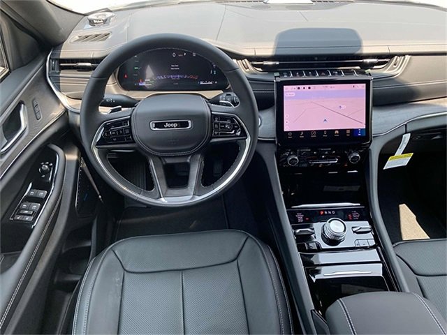 New 2024 Jeep Grand Cherokee Overland image 20