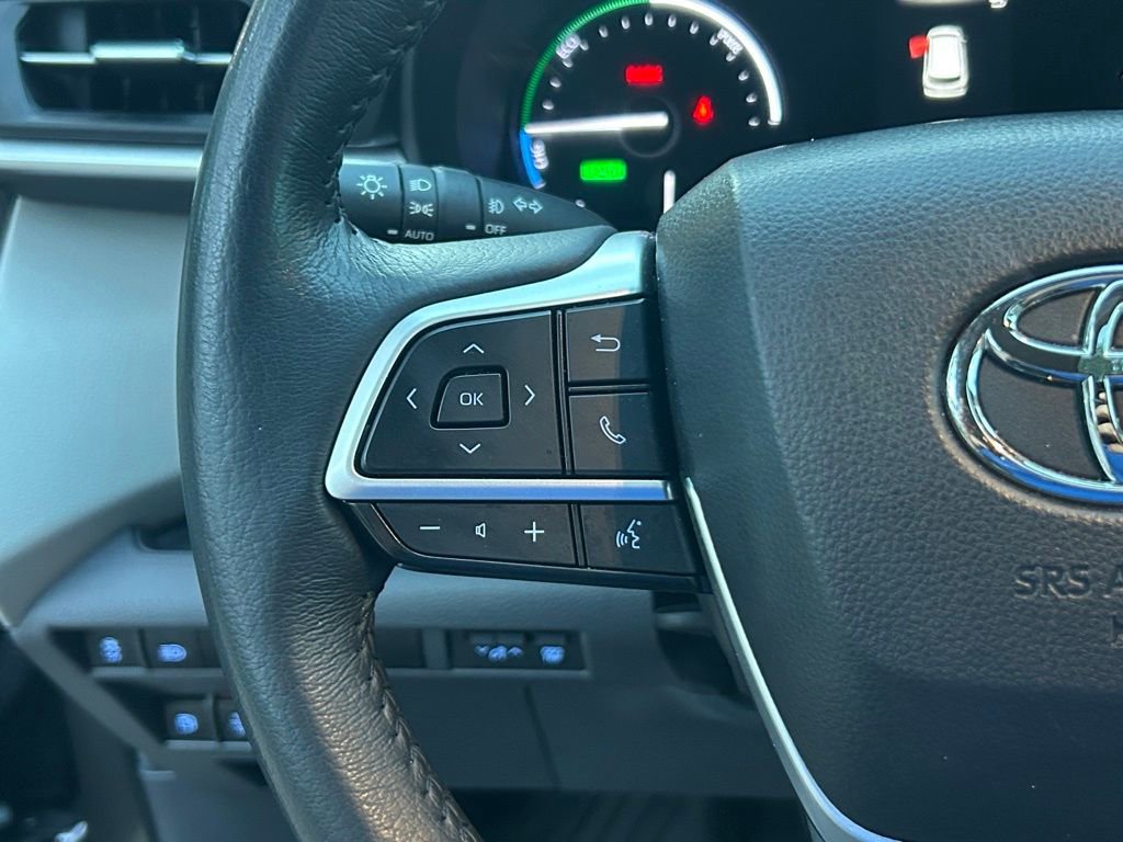 Used 2024 Toyota Sienna XLE image 38