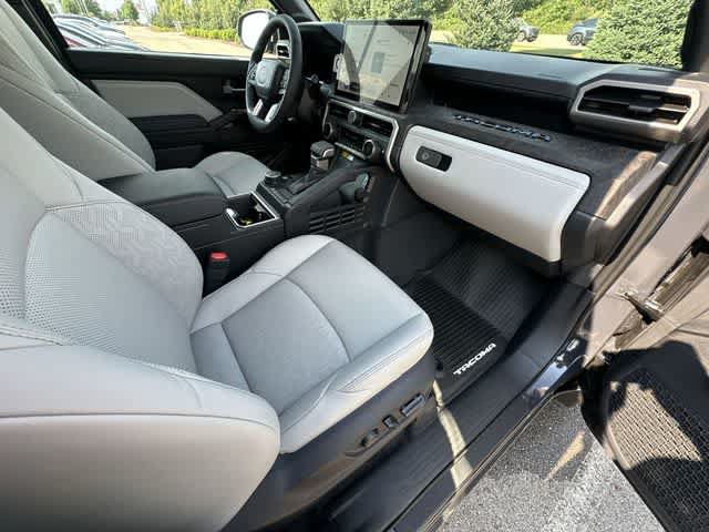 Used 2026 Toyota Tacoma Limited AWD/4WD image 19