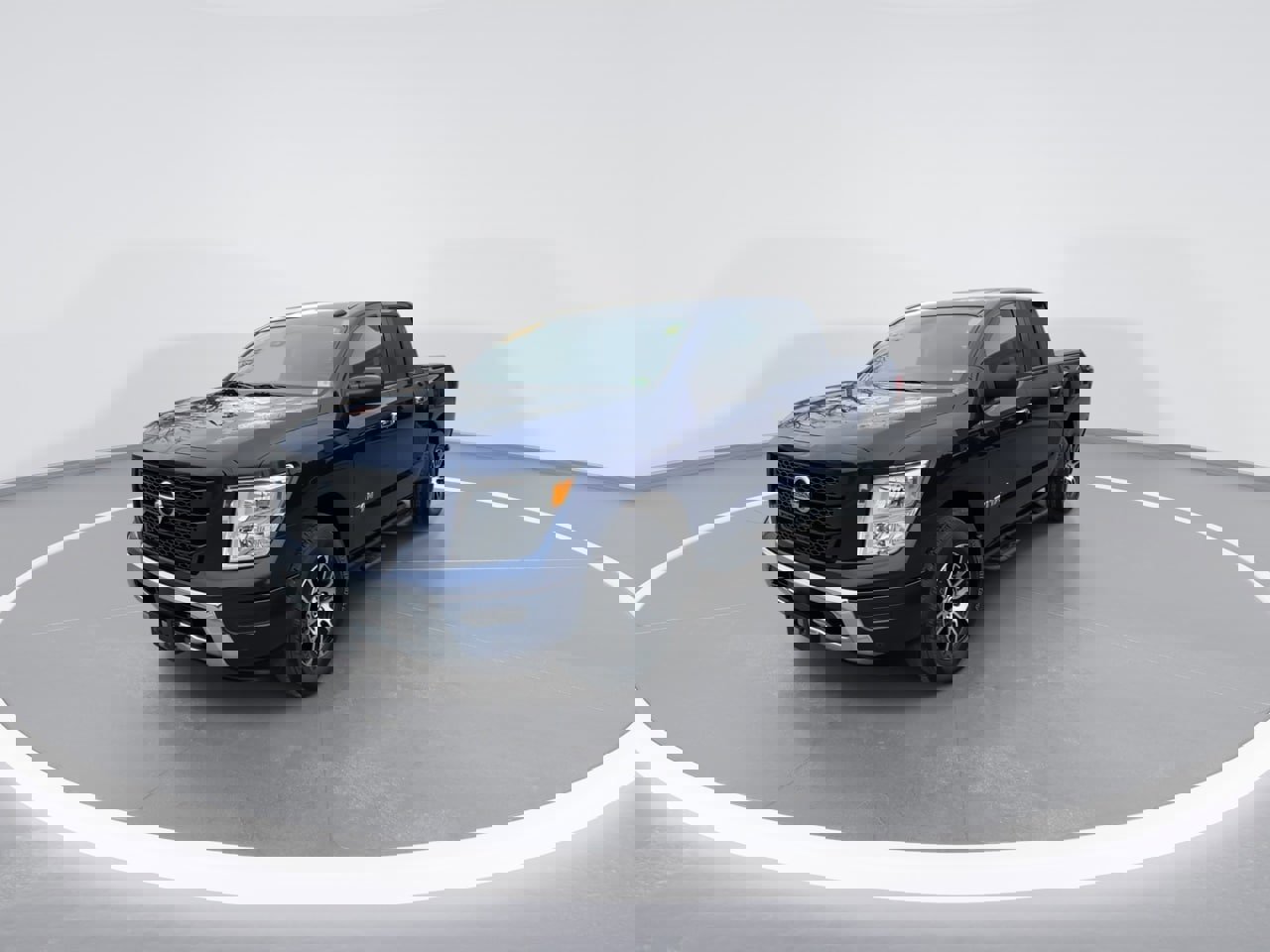 Used 2021 Nissan Titan SV w/ SV Convenience Package image 8