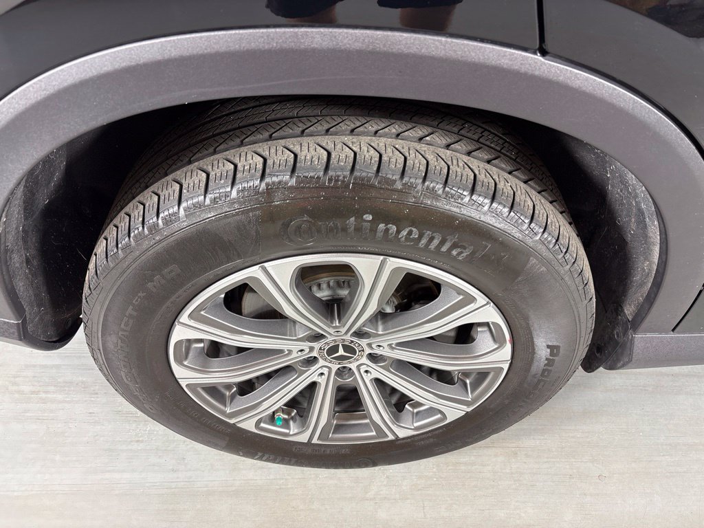 Used 2025 Mercedes-Benz GLC 300 image 10