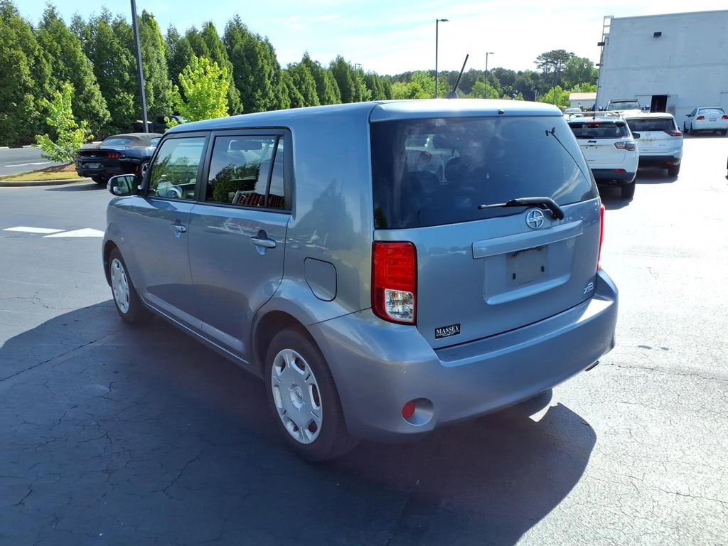 Used 2012 Scion xB FWD image 5