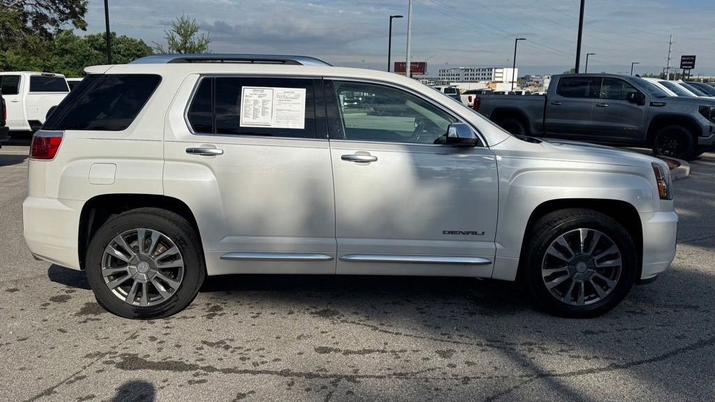 Used 2017 GMC Terrain Denali FWD image 2
