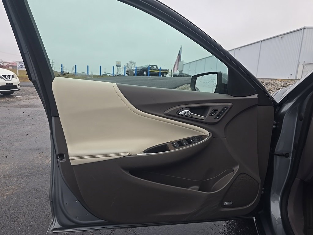 Used 2024 Chevrolet Malibu LT image 11