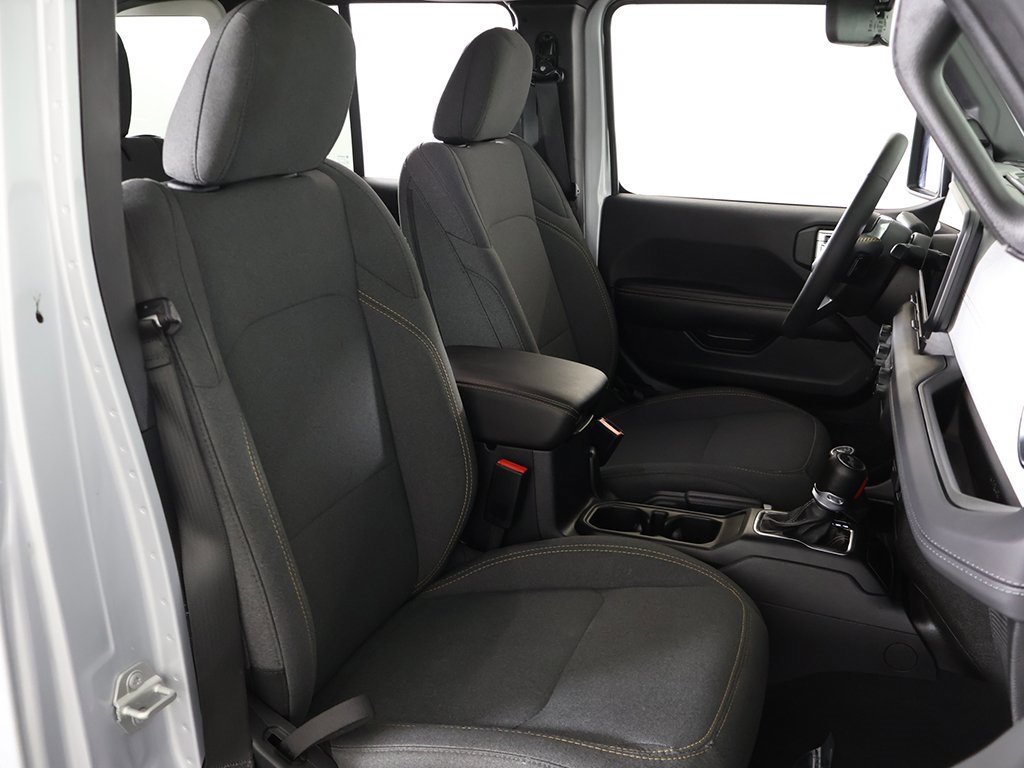 Used 2024 Jeep Wrangler Sahara image 27