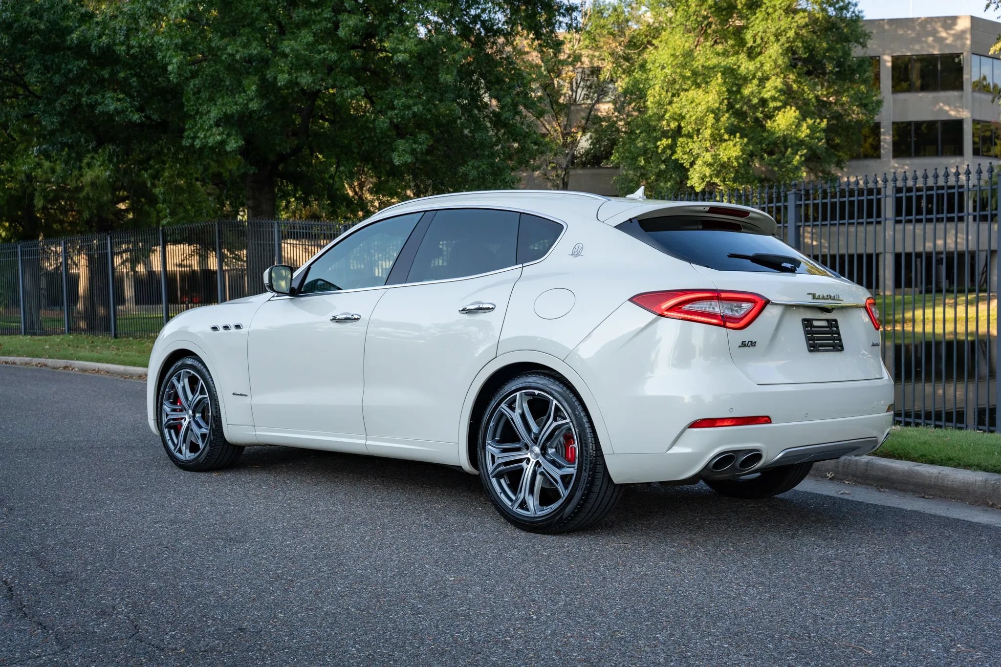 Used 2019 Maserati Levante S GranLusso AWD/4WD image 8