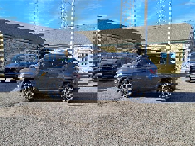 Used 2019 Jeep Compass Limited w/ Safety & Security Group image 24