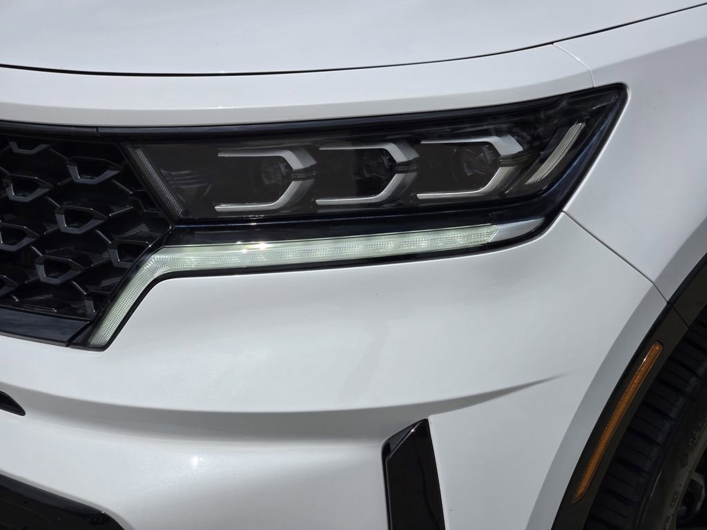 Certified 2023 Kia Sorento SX image 15