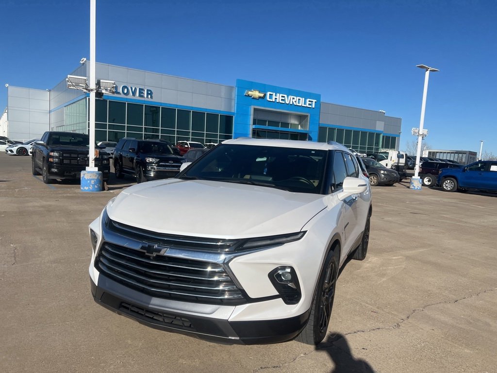 Used 2023 Chevrolet Blazer Premier w/ Driver Confidence II Package image 2