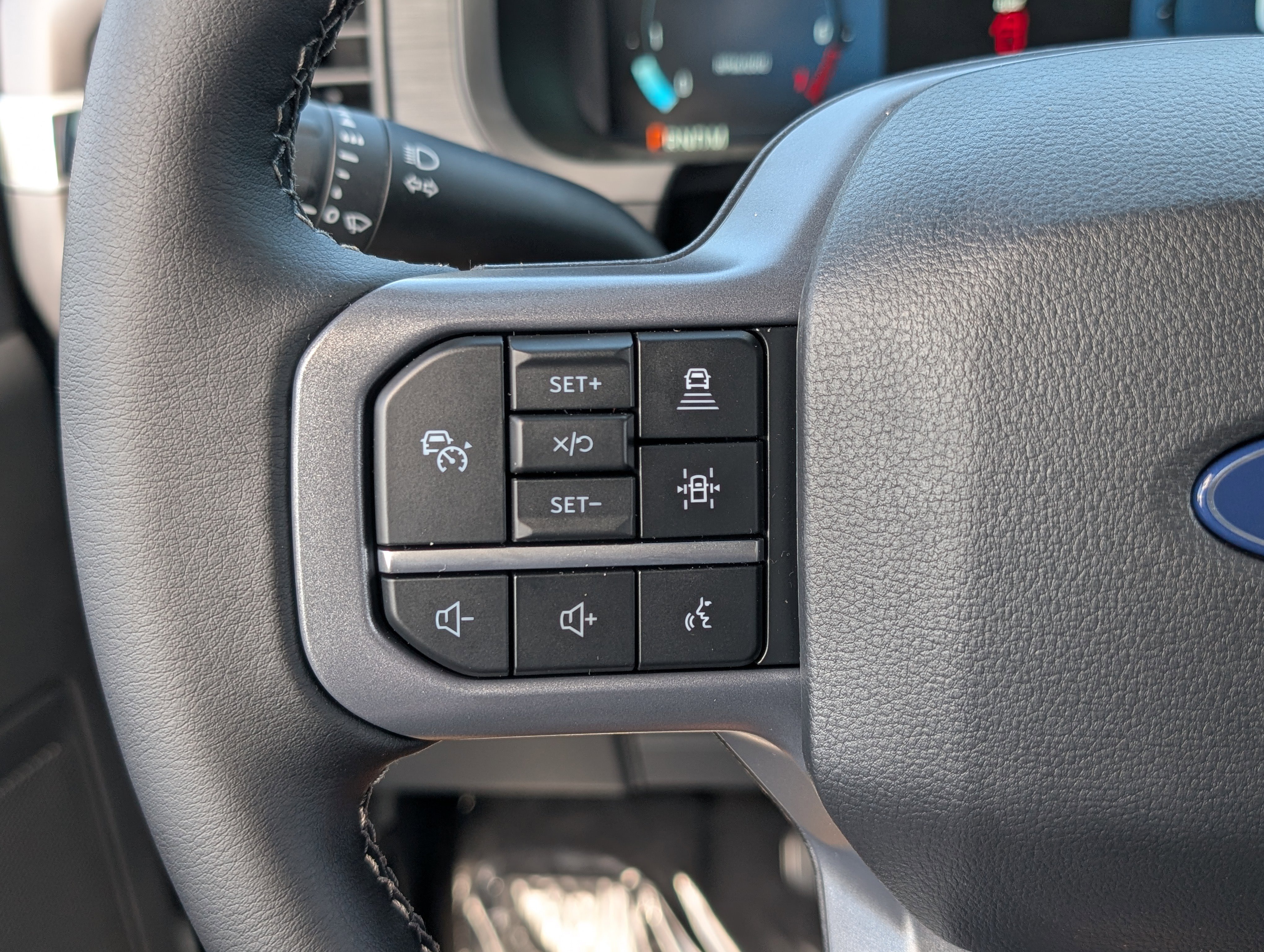 New 2025 Ford F150 XLT w/ Equipment Group 302A MID image 18