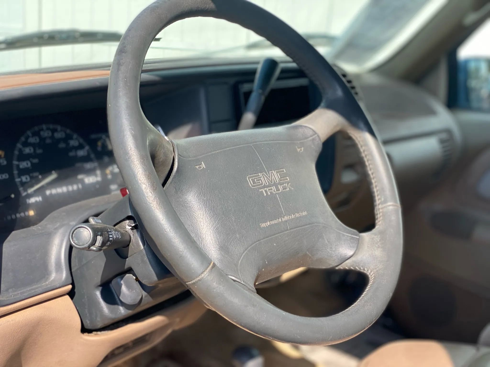 Used 1995 GMC Yukon 4WD 2-Door image 13