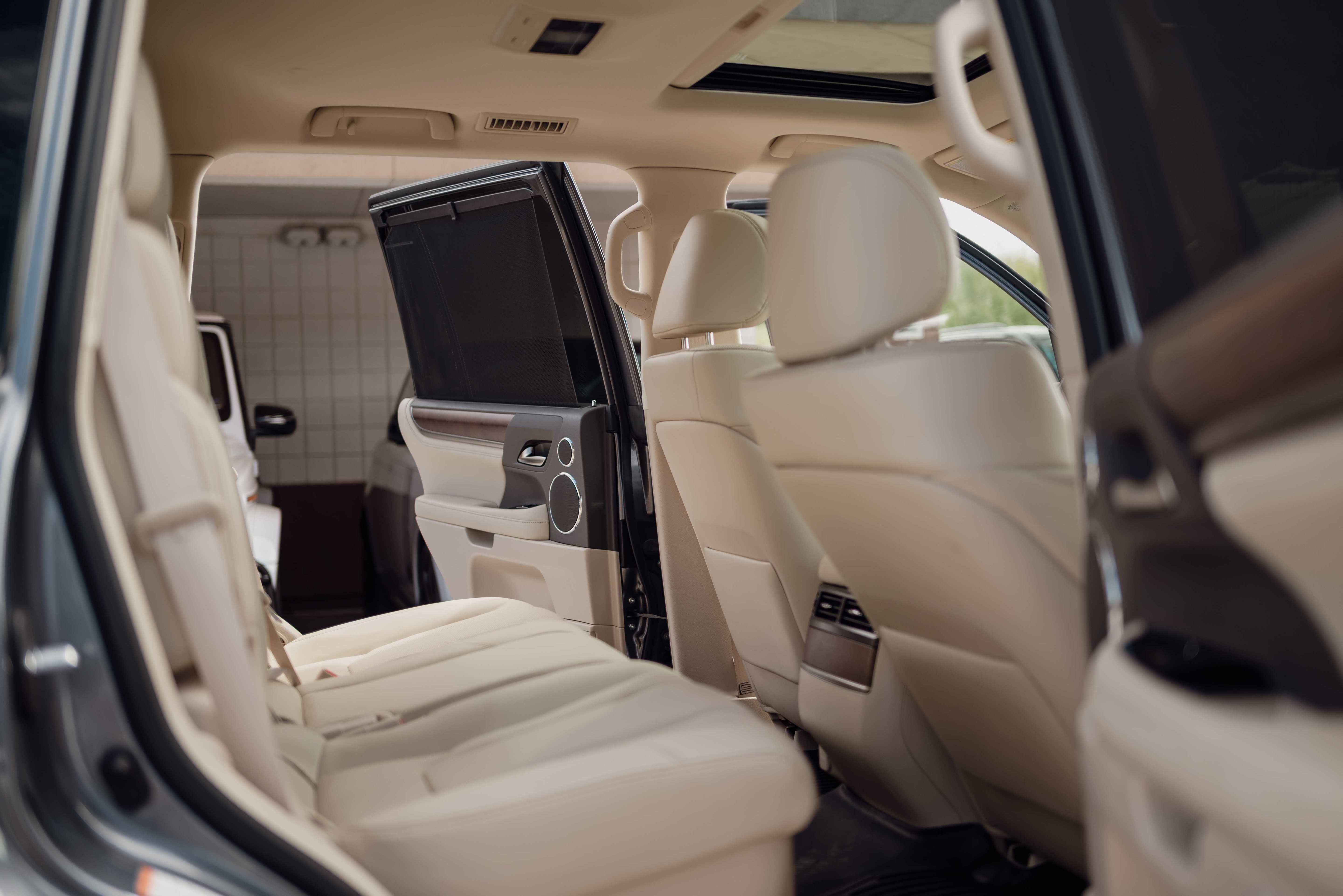 Used 2016 Lexus LX 570 4WD w/ Luxury Package image 22