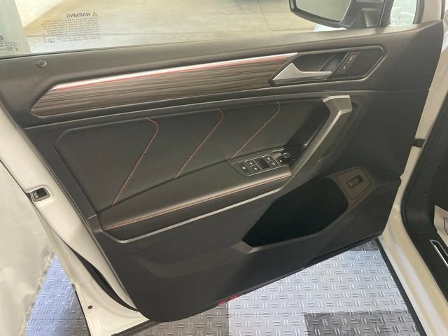 Certified 2024 Volkswagen Tiguan Wolfsburg Edition AWD/4WD image 14