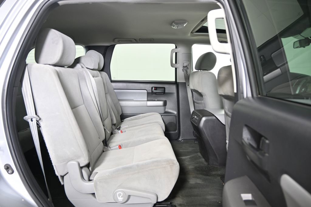 Used 2016 Toyota Sequoia SR5 AWD/4WD image 15