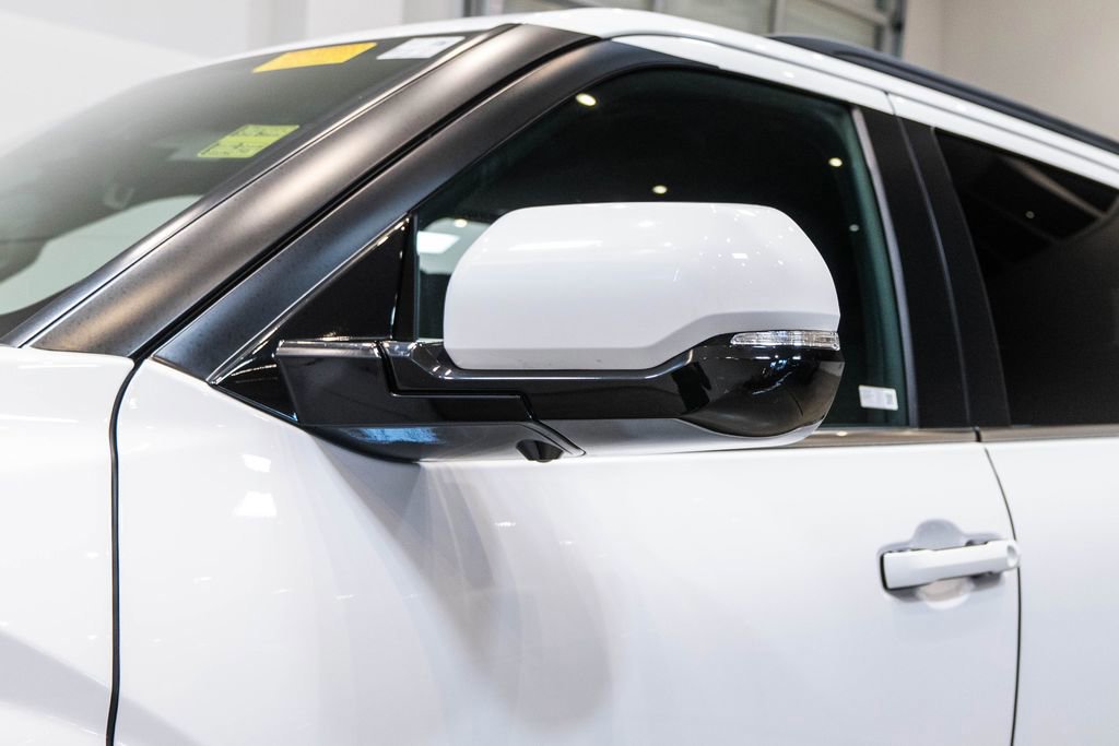 Certified 2025 Toyota Sequoia SR5 AWD/4WD image 12