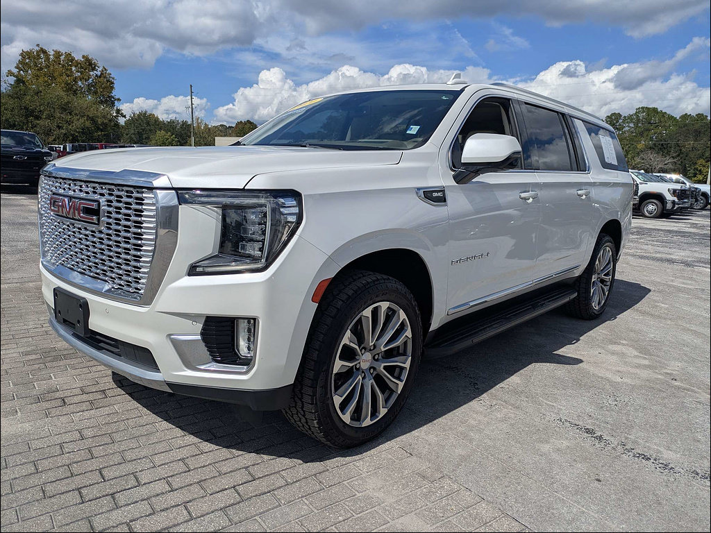 Used 2021 GMC Yukon XL Denali AWD/4WD image 5