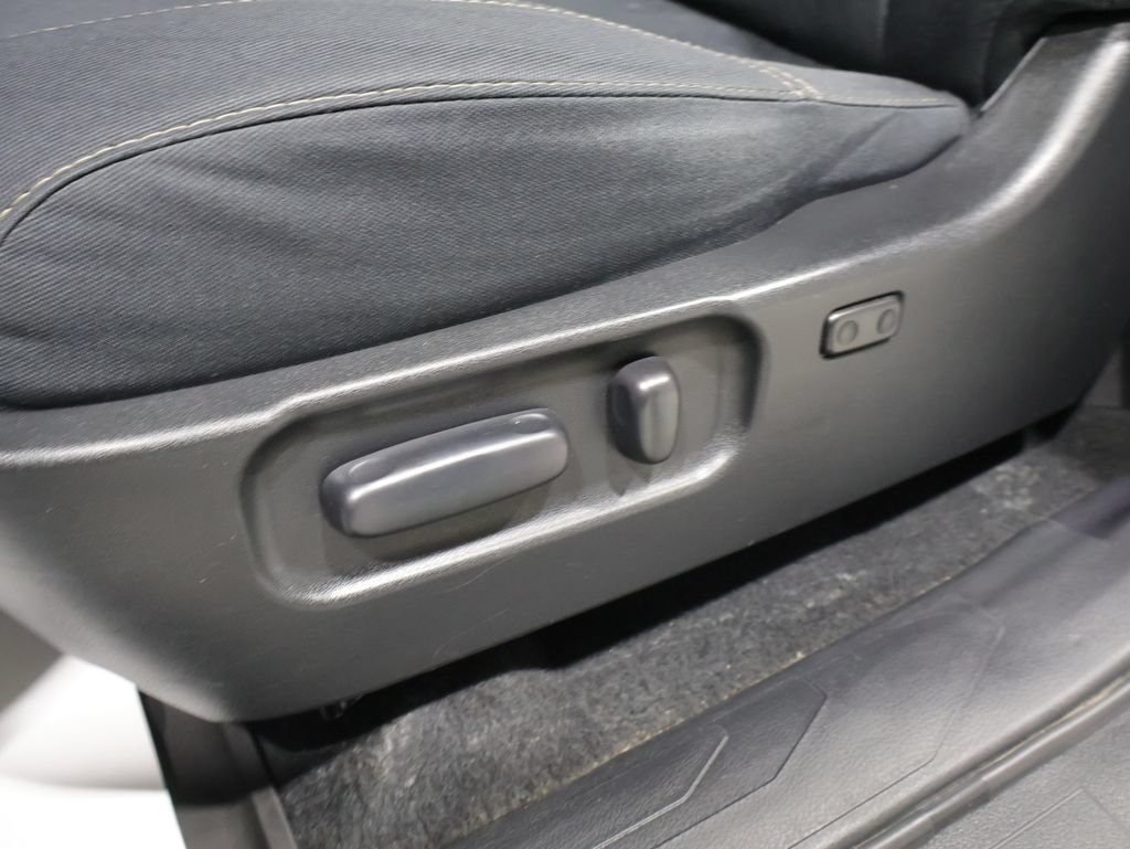 Used 2021 Toyota Tacoma SR5 w/ Trail Edition AWD/4WD image 12