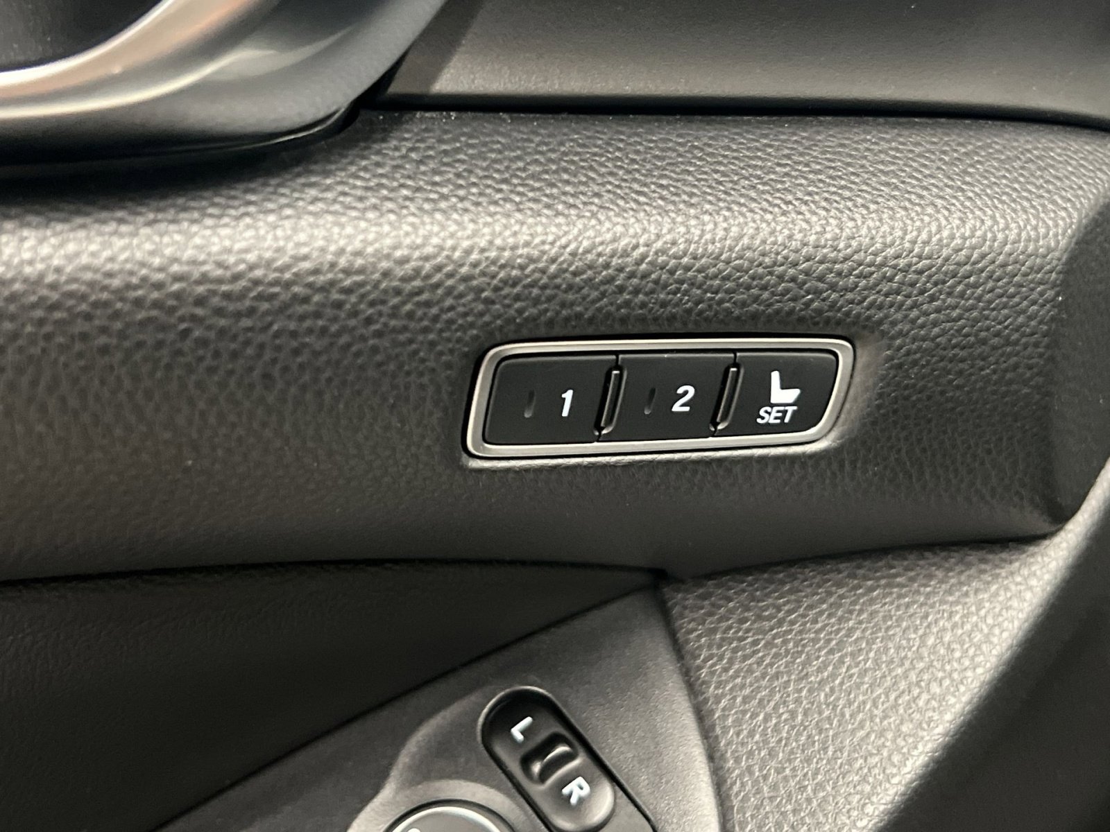 Used 2019 Honda Accord EX-L image 27