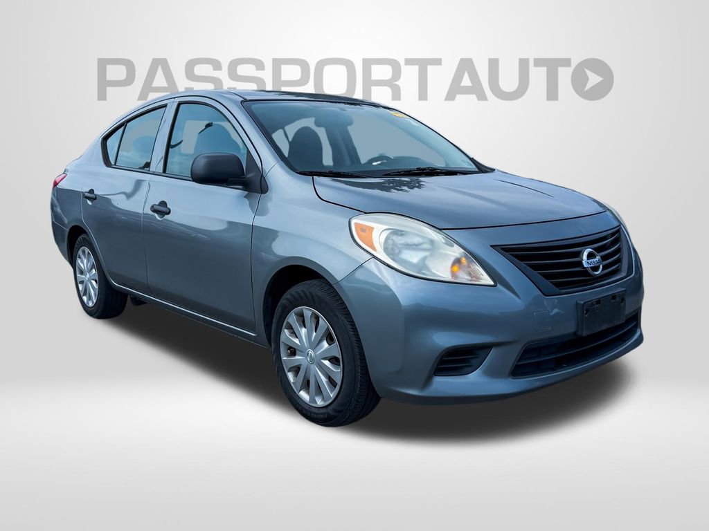 Used 2014 Nissan Versa S Plus image 2