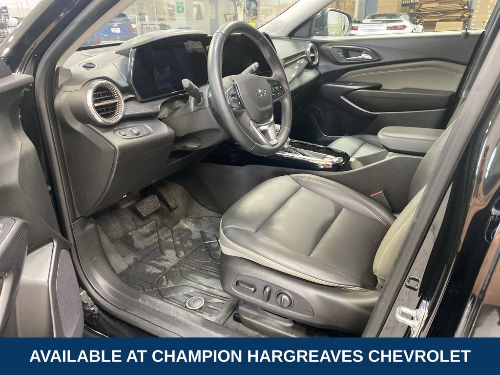 Used 2025 Chevrolet Trax ACTIV w/ Driver Confidence Package FWD image 13