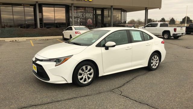 Used 2024 Toyota Corolla LE image 4