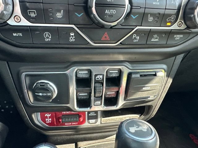 Used 2023 Jeep Wrangler Unlimited Rubicon w/ LED Lighting Group AWD/4WD image 36