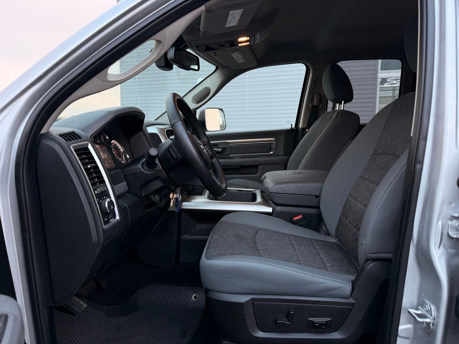 Used 2017 RAM 1500 Big Horn image 16