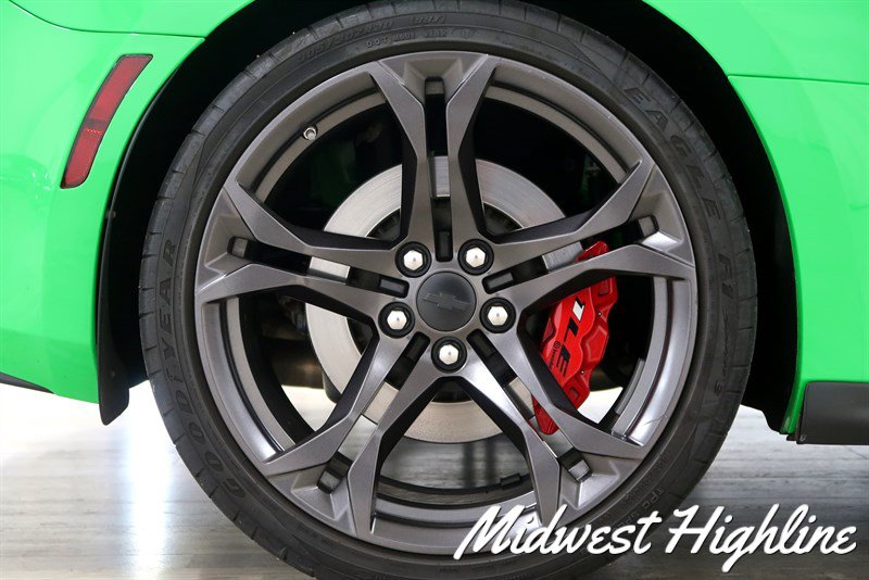 Used 2017 Chevrolet Camaro SS RWD image 23