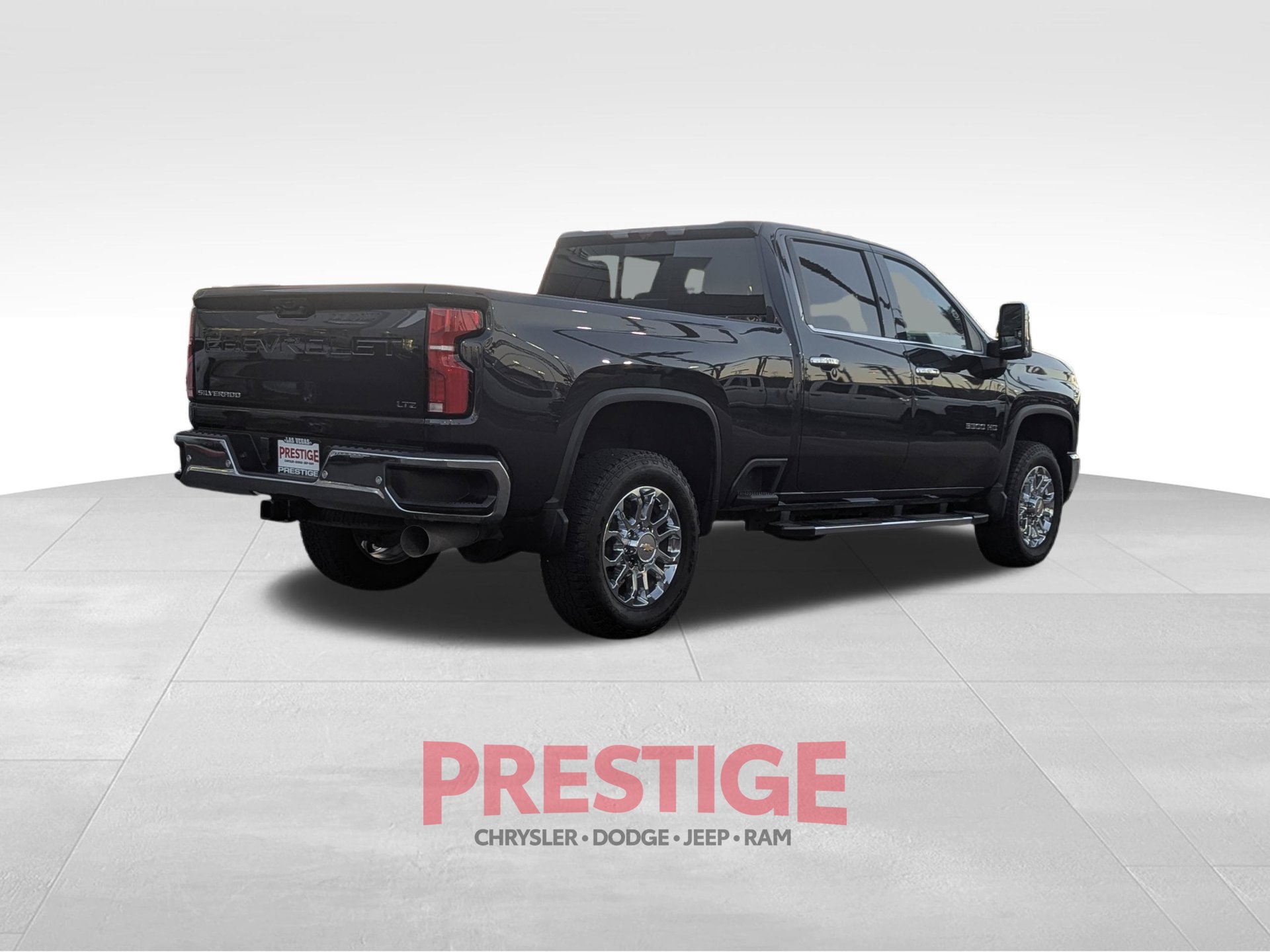 Used 2024 Chevrolet Silverado 3500 LTZ w/ LTZ Plus Package AWD/4WD image 5