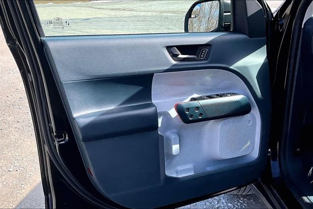 Used 2022 Ford Maverick XLT image 23