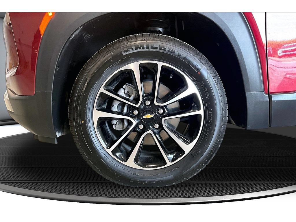 Used 2025 Chevrolet TrailBlazer LT AWD/4WD image 50