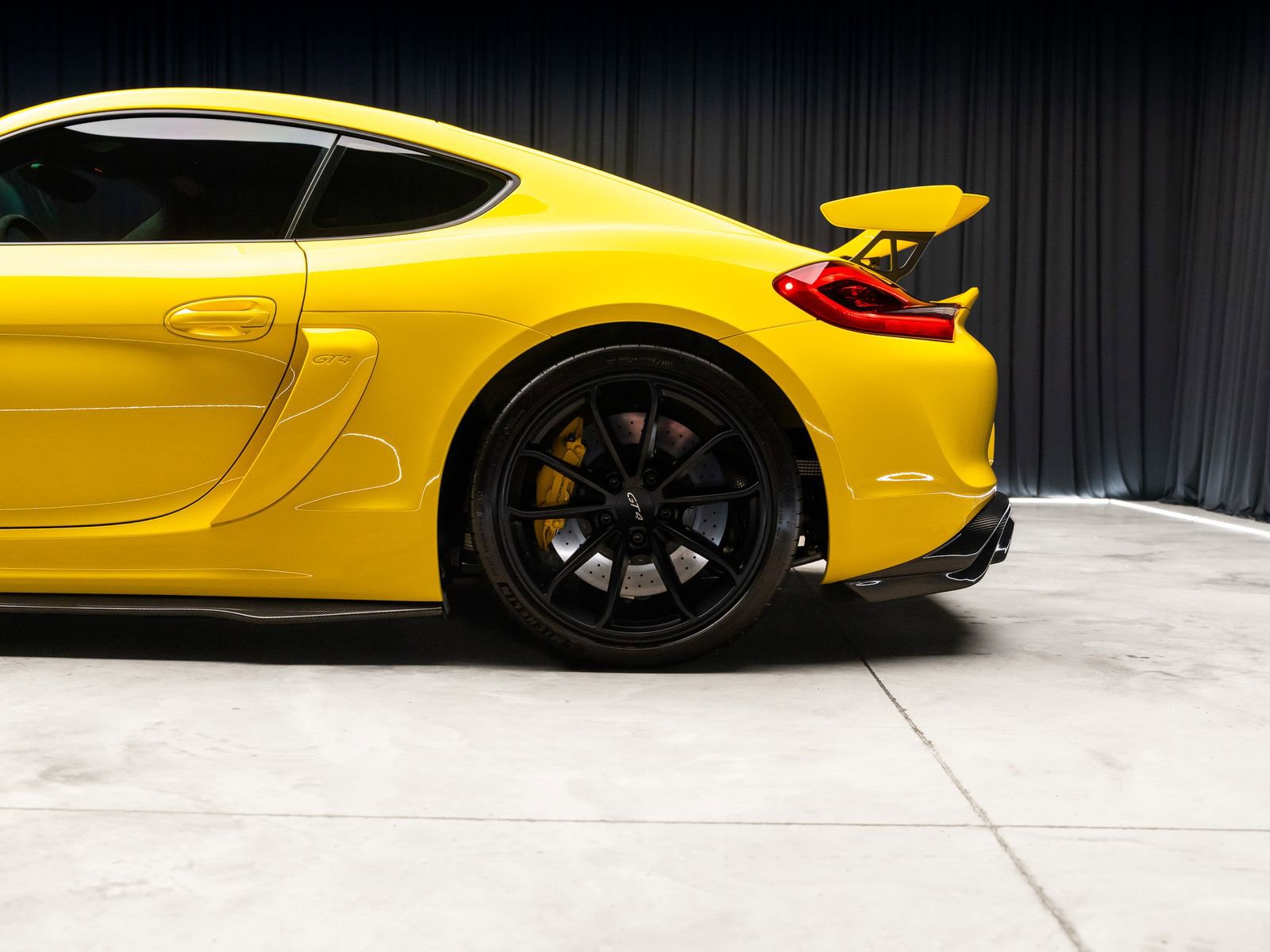 Used 2016 Porsche Cayman GT4 w/ Sport Chrono Package RWD image 43