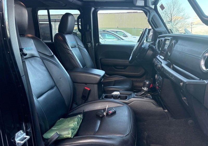 Used 2022 Jeep Wrangler Unlimited Rubicon 4xe w/ Cold Weather Group image 14