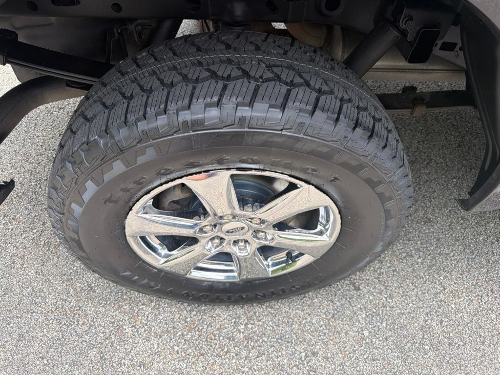 Used 2019 Ford F150 XLT w/ Equipment Group 302A Luxury AWD/4WD image 9