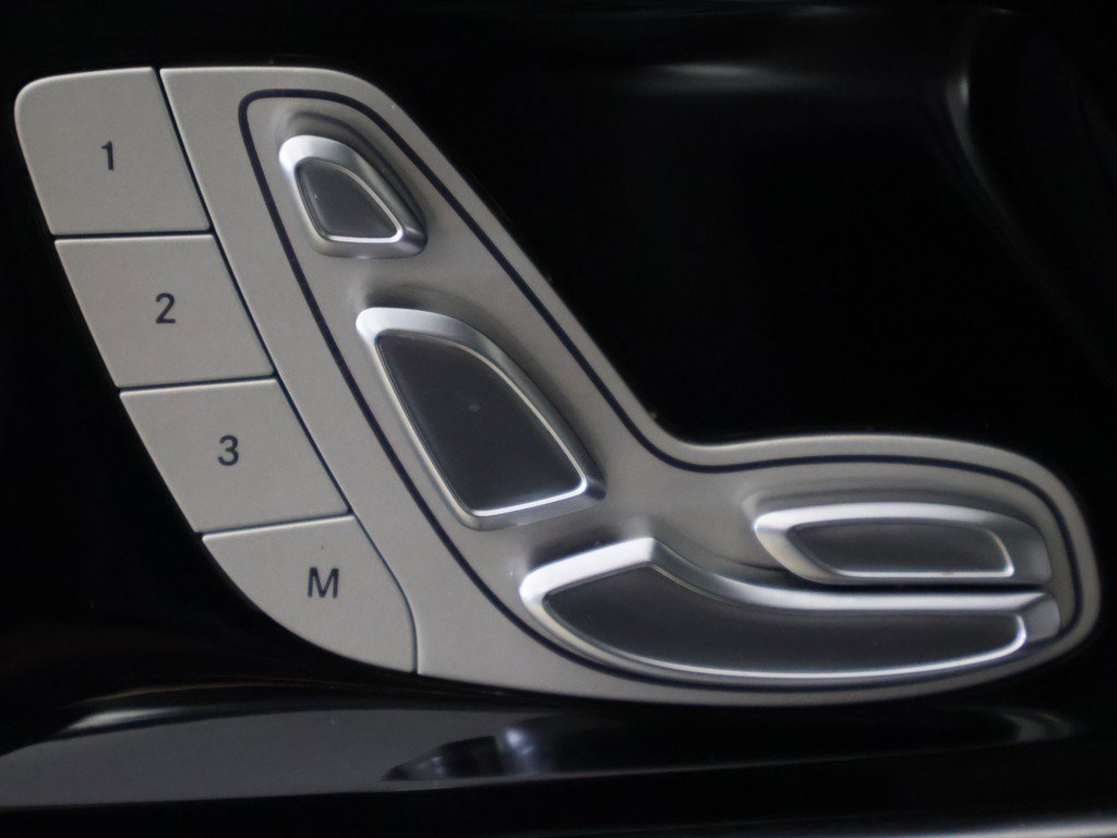 Used 2019 Mercedes-Benz G 63 AMG G 63 AMG w/ Seat Comfort Package image 39