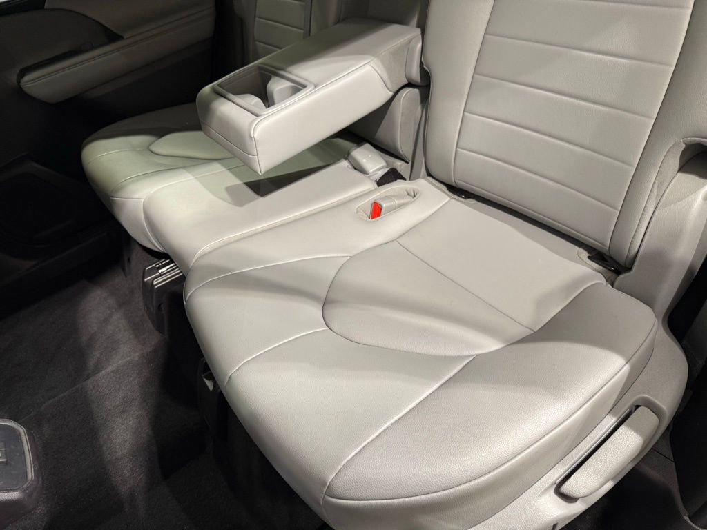 Used 2022 Toyota Highlander XLE image 21