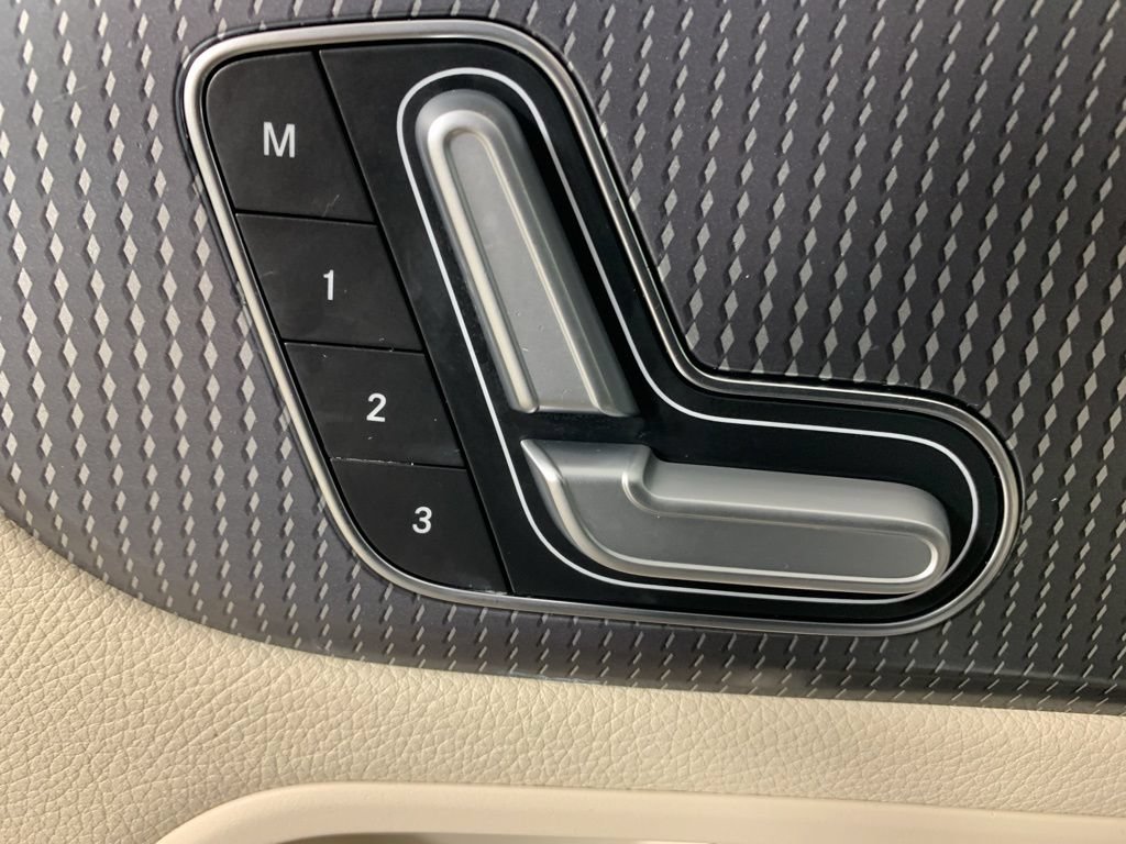 Used 2020 Mercedes-Benz GLB 250 image 17