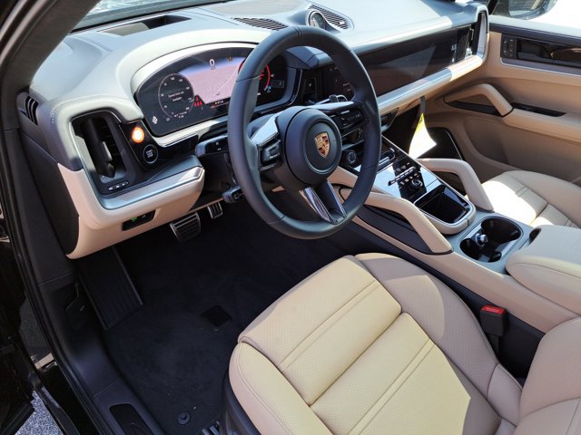 New 2025 Porsche Cayenne GTS image 25