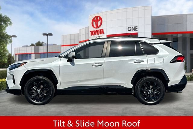Used 2024 Toyota RAV4 SE w/ Convenience Package AWD/4WD image 10