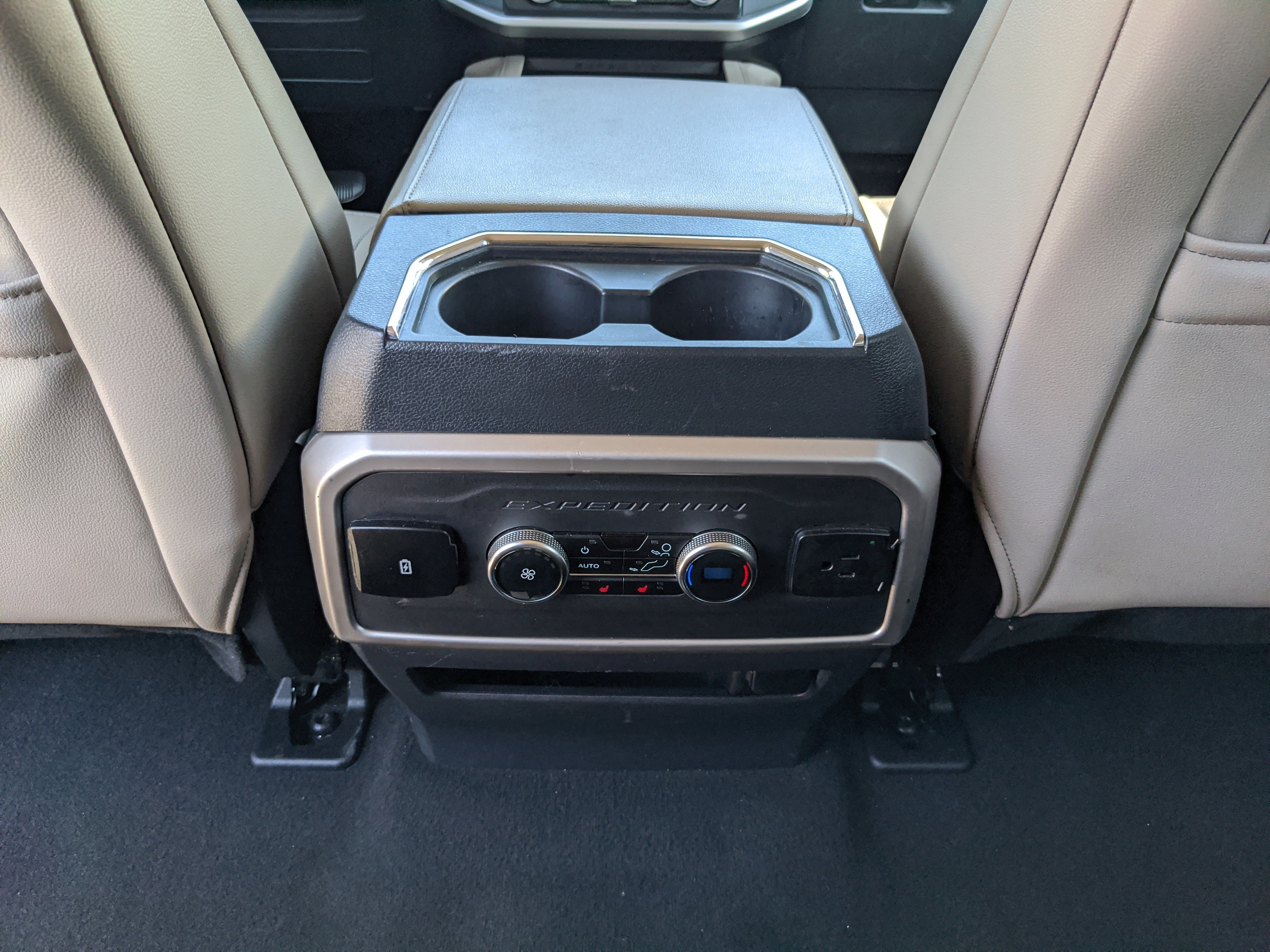 Used 2024 Ford Expedition Max Limited image 19