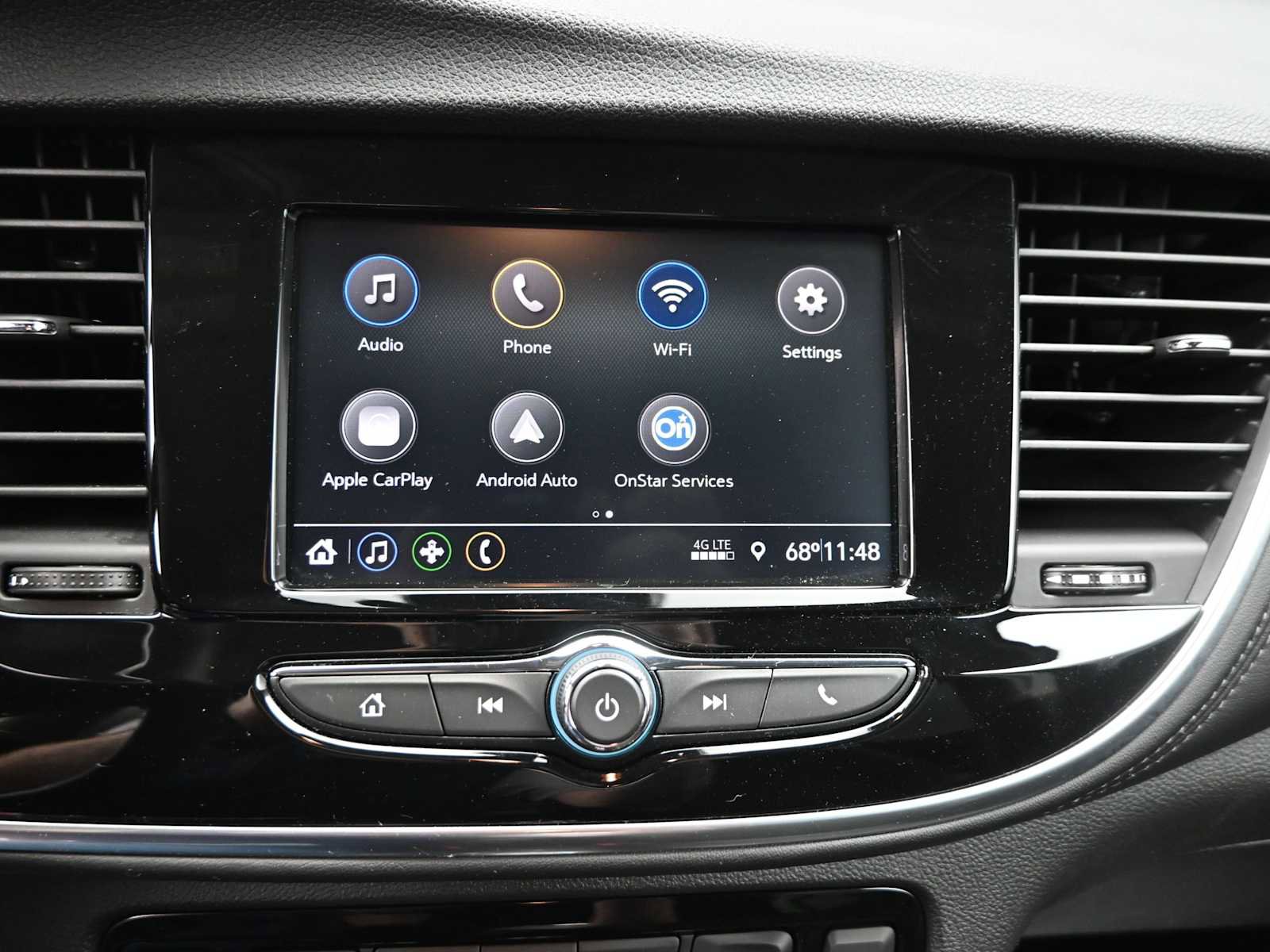 Used 2022 Buick Encore Preferred w/ Safety Package AWD/4WD image 14