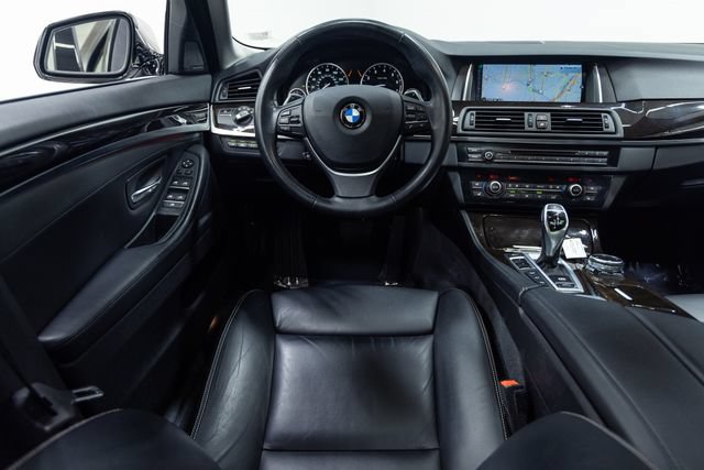 Used 2016 BMW 535i xDrive Sedan AWD/4WD image 3