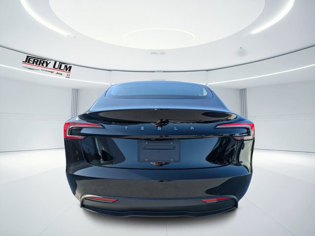 Used 2024 Tesla Model 3 Standard Range image 3