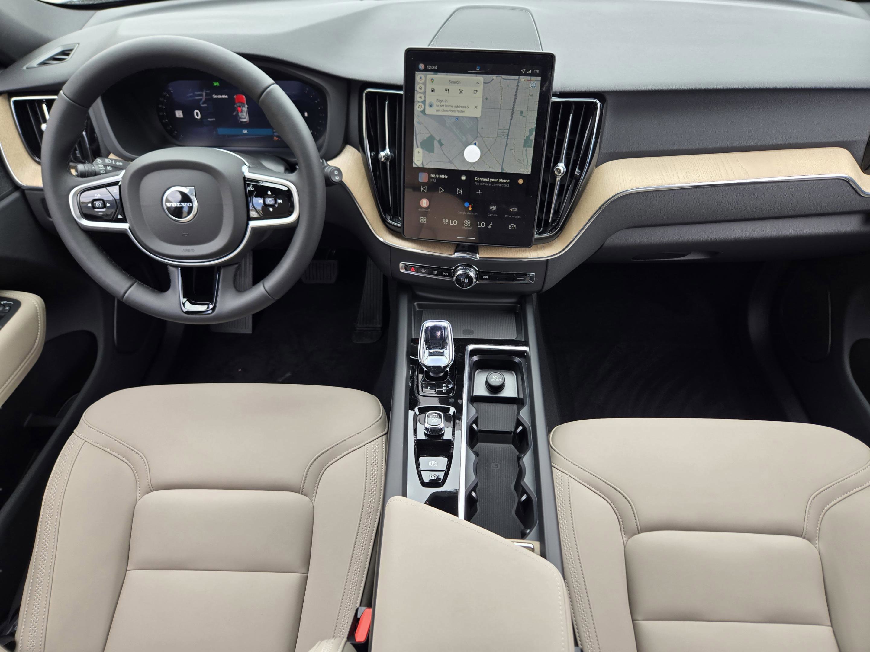New 2026 Volvo XC60 B5 Plus w/ Protection Package Premier image 22