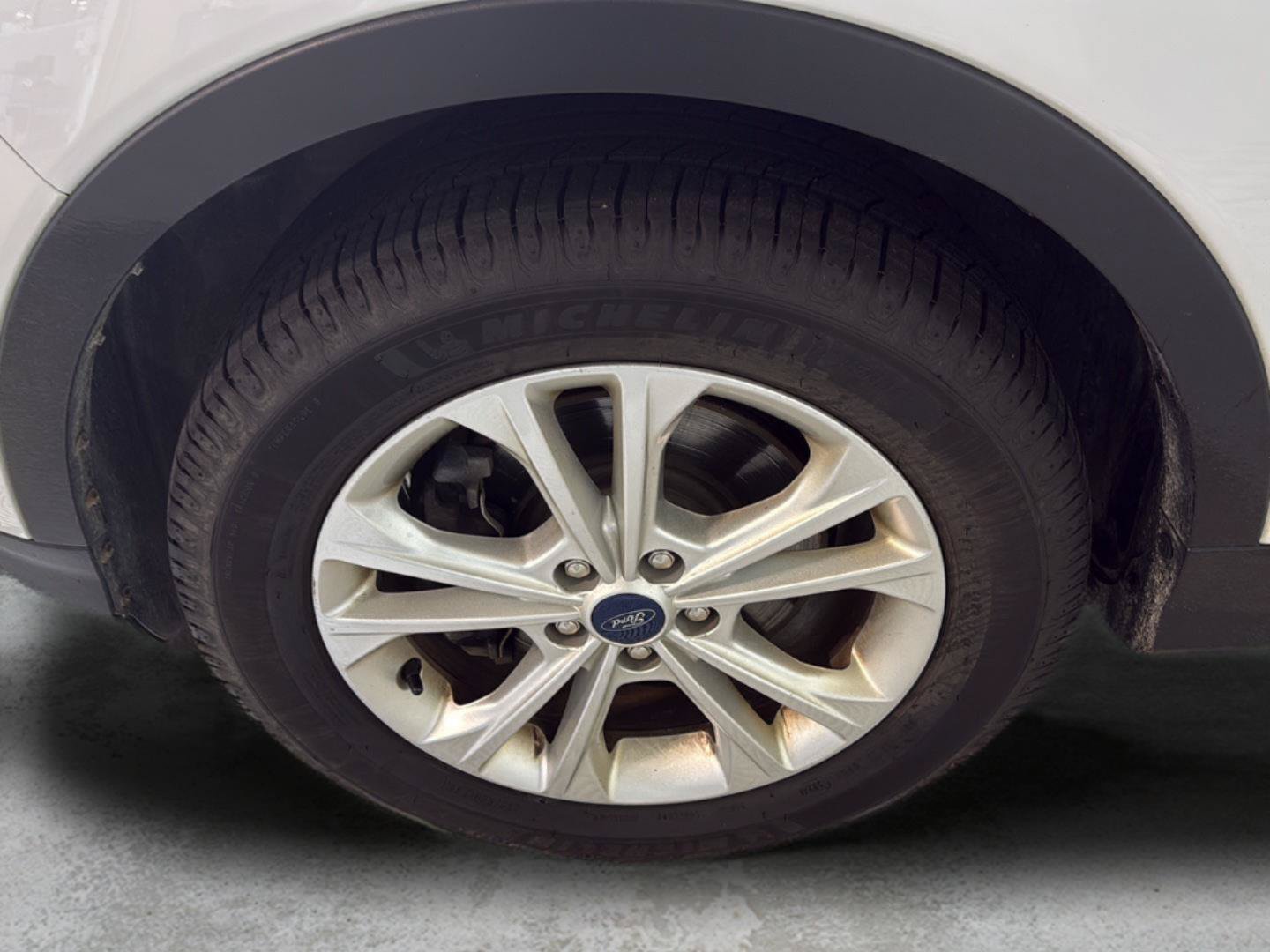 Used 2019 Ford Escape SE AWD/4WD image 2