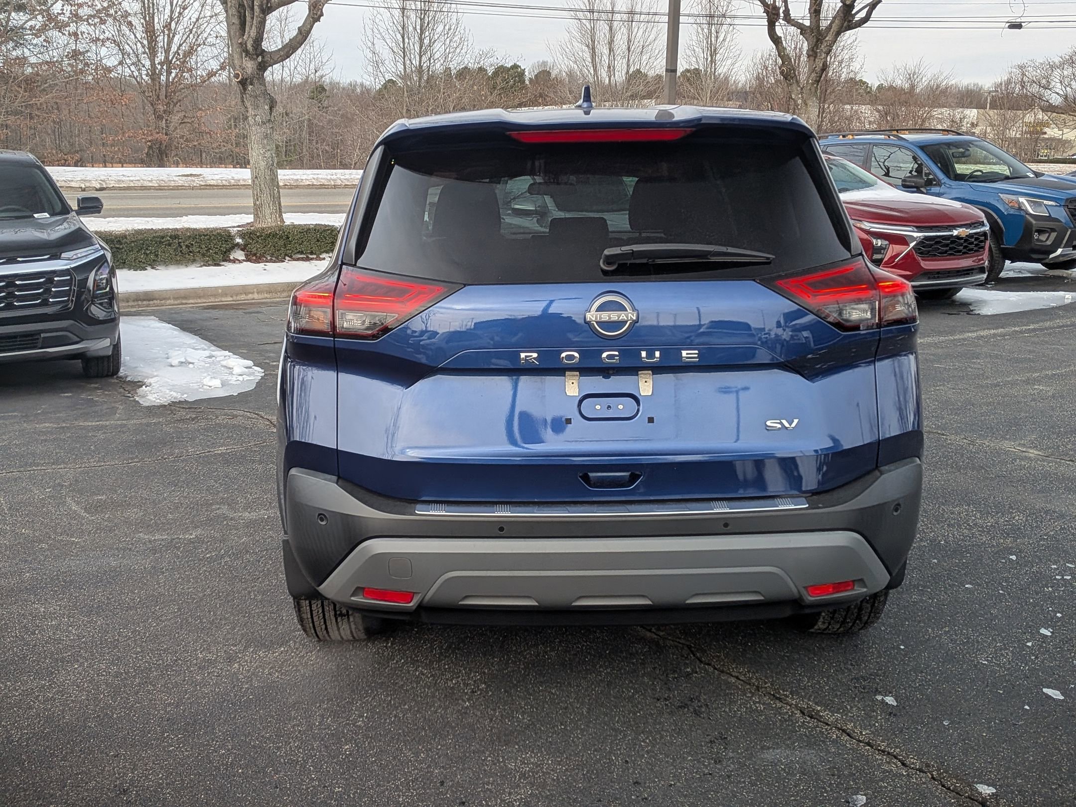 Used 2023 Nissan Rogue SV image 8